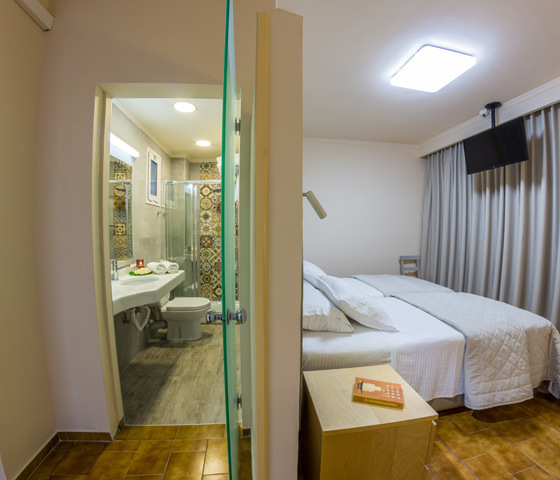 Pitsakis Quadruple rooms